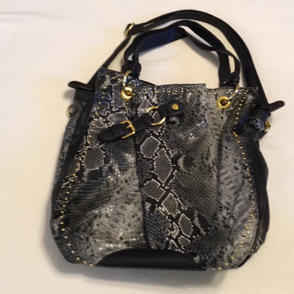 Lovely faux snakeskin purse